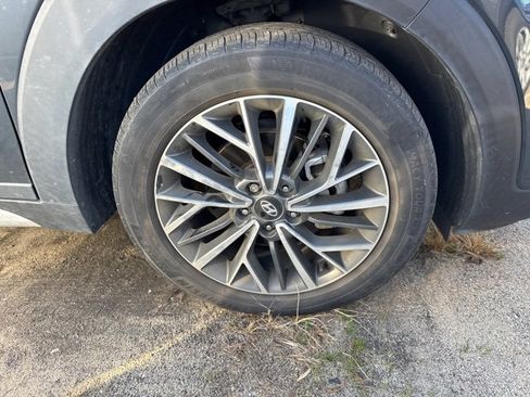 Used 2021 Hyundai Tucson Ultimate w/ Cargo Package image 12