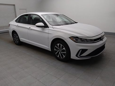 Used 2025 Volkswagen Jetta S FWD image 11