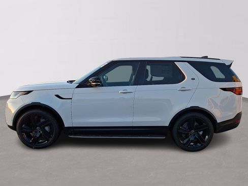 New 2026 Land Rover Discovery S image 5