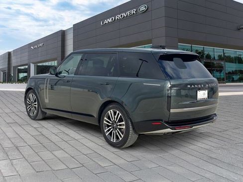 Used 2024 Land Rover Range Rover Long Wheelbase SE AWD/4WD image 3