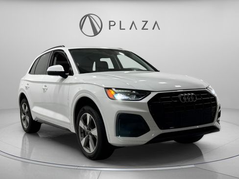Certified 2025 Audi Q5 Premium w/ Convenience Plus Package image 7