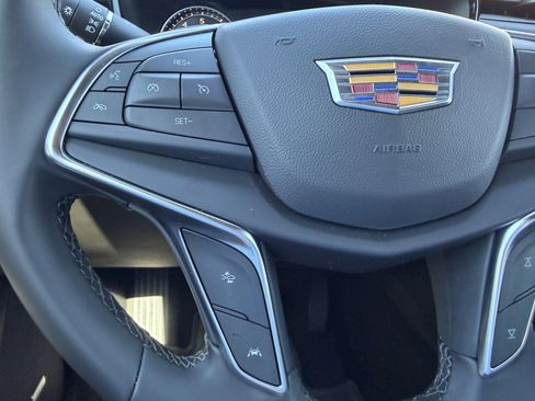 New 2025 Cadillac XT5 Luxury image 26