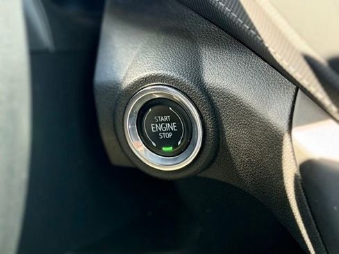 Used 2023 Chevrolet TrailBlazer LT FWD image 12