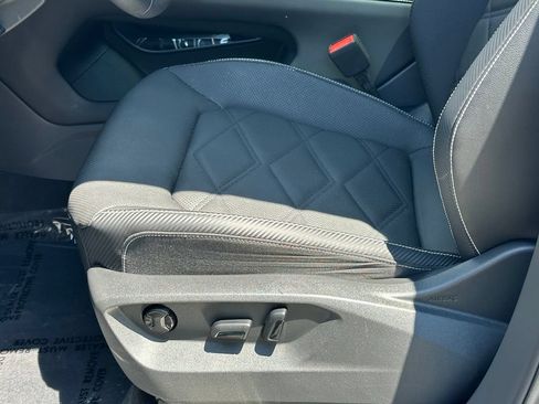 Used 2024 Volkswagen Atlas Cross Sport SE w/ Panoramic Sunroof Package FWD image 13