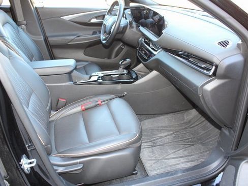 Used 2024 Buick Envista Avenir image 17