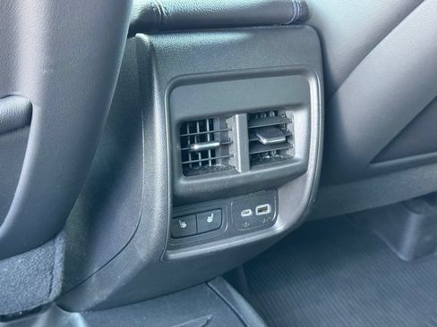 Used 2024 Cadillac XT4 Sport FWD image 35