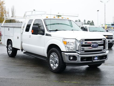 Used 2014 Ford F350 Lariat w/ Lariat Interior Package image 7