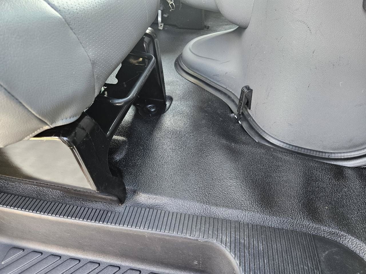 Used 2023 Ford E-350 and Econoline 350 Super Duty w/ Power Windows & Locks Group RWD image 11