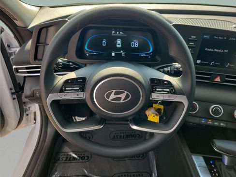 New 2026 Hyundai Elantra SE image 15