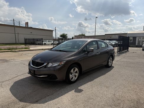 Used 2013 Honda Civic LX image 3