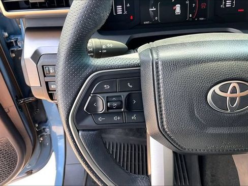 Used 2025 Toyota 4Runner SR5 AWD/4WD image 16
