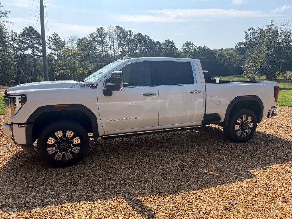 Used 2024 GMC Sierra 2500 Denali w/ Denali Reserve Package AWD/4WD image 2