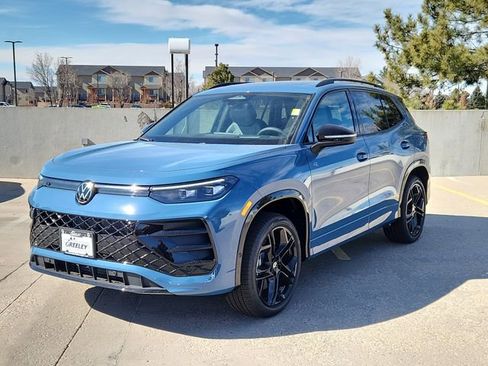 New 2026 Volkswagen Tiguan SE R-Line image 4