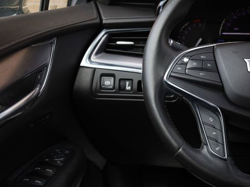Used 2019 Cadillac XT5 Luxury FWD image 32