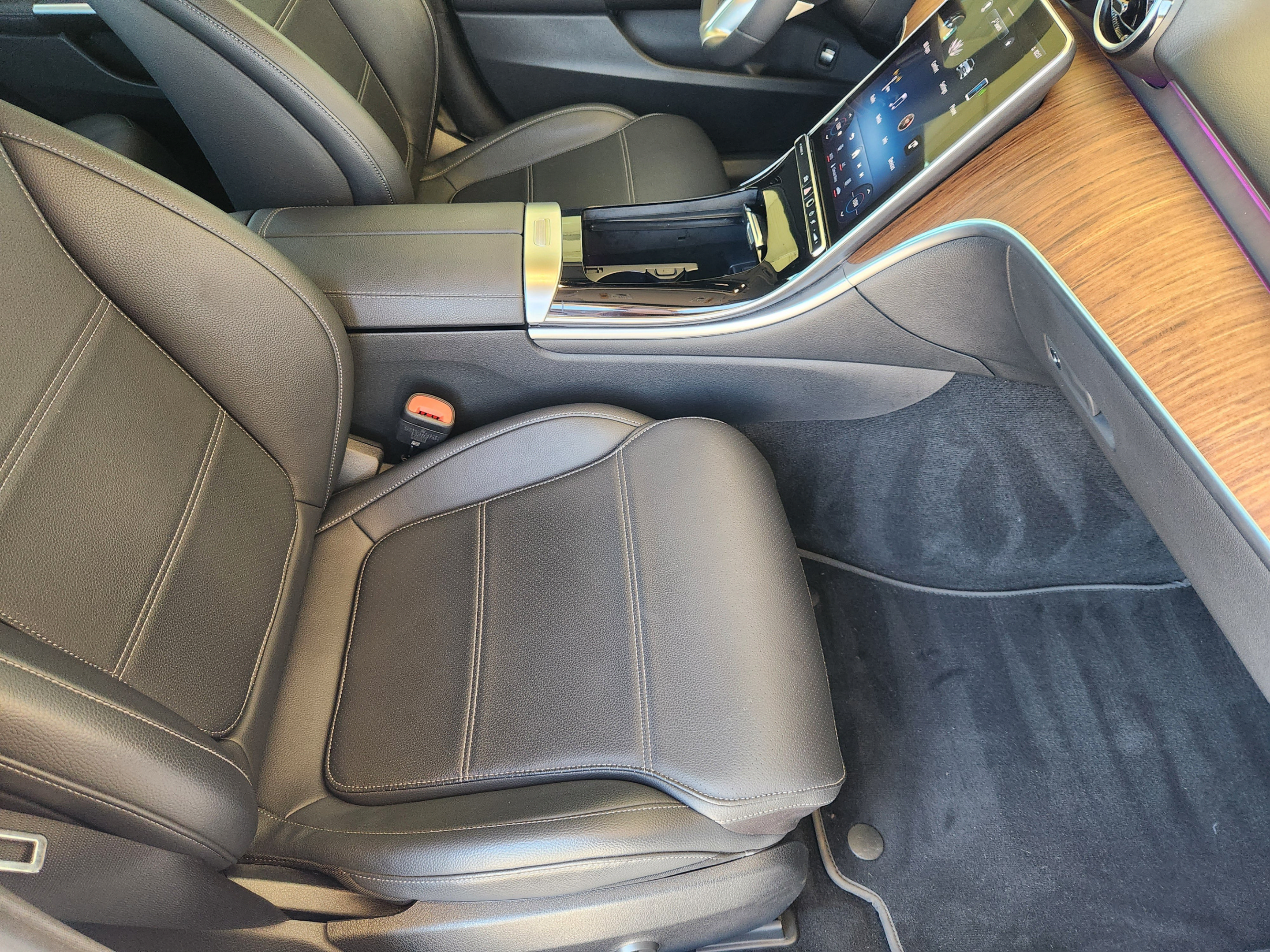 Certified 2022 Mercedes-Benz C 300 Sedan image 11