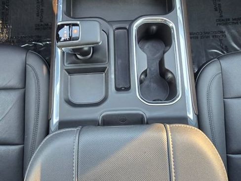 Used 2024 GMC Sierra 1500 SLT w/ SLT Premium Plus Package image 41