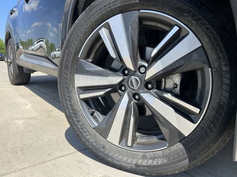 Certified 2023 Nissan Rogue Platinum w/ Platinum Premium Package image 7