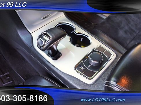 Used 2015 Jeep Grand Cherokee SRT w/ Luxury Group II AWD/4WD image 23