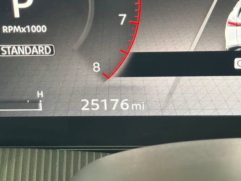 Used 2025 Nissan Murano SV FWD image 23