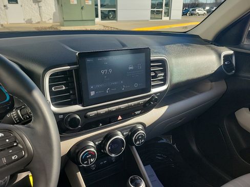Used 2023 Hyundai Venue SEL w/ Cargo Package image 12