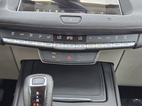 Used 2019 Cadillac XT4 Luxury FWD image 18
