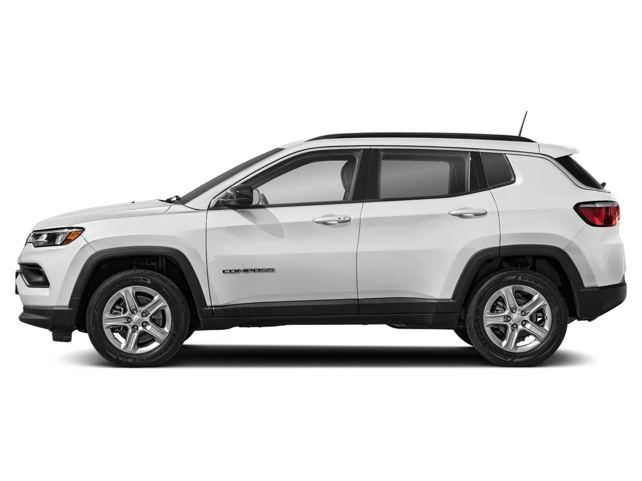 Used 2024 Jeep Compass Latitude AWD/4WD image 3