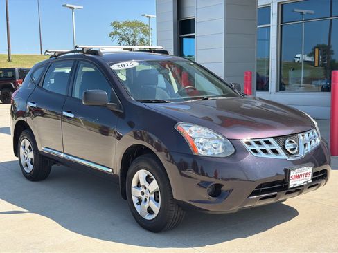 Used 2015 Nissan Rogue S FWD image 2