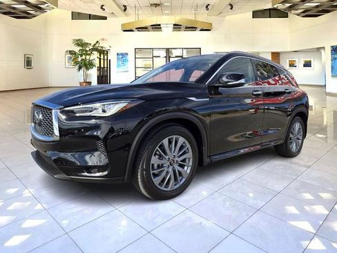 Certified 2025 INFINITI QX50 Luxe AWD/4WD image 1