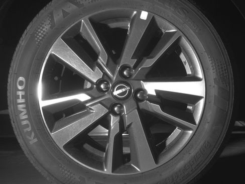 Used 2025 Nissan Versa SV FWD image 15
