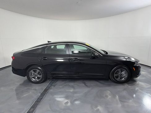 Used 2022 Kia K5 LXS FWD image 4