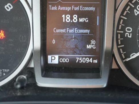 Used 2023 Toyota Tacoma SR5 AWD/4WD image 31