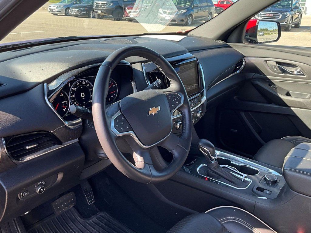 Used 2022 Chevrolet Traverse Premier AWD/4WD image 9