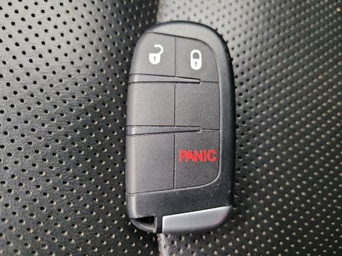 Used 2017 Dodge Journey GT w/ Driver Convenience Group FWD image 32