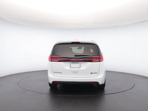 Used 2022 Chrysler Pacifica Touring-L w/ S Appearance Package image 33