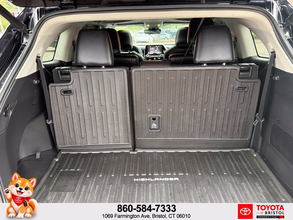 Used 2022 Toyota Highlander XLE AWD/4WD image 38