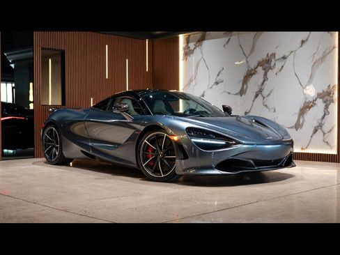 Used 2018 McLaren 720S Luxury RWD image 1