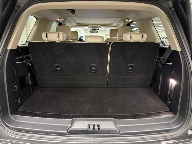 Used 2020 Ford Expedition Platinum AWD/4WD image 14