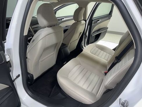 Used 2018 Ford Fusion S image 23