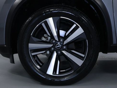 Used 2023 Nissan Rogue SL image 34