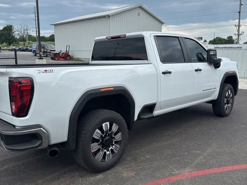 Certified 2026 GMC Sierra 2500 Pro w/ Convenience Package AWD/4WD image 3