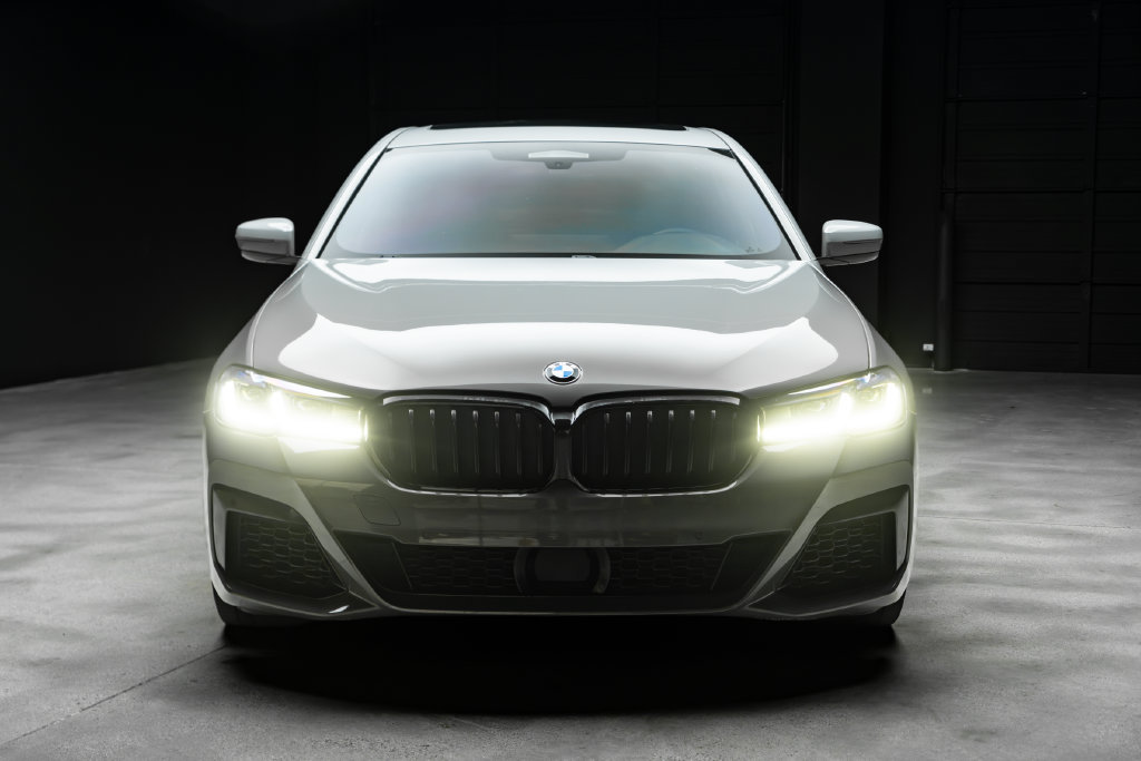 Used 2022 BMW 540i w/ M Sport Package RWD image 5