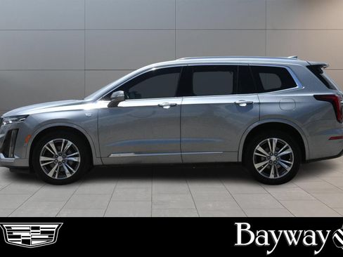Used 2024 Cadillac XT6 Premium Luxury w/ Technology Package AWD/4WD image 5