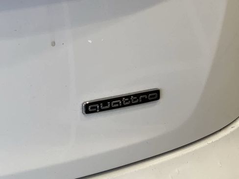 Used 2020 Audi Q5 e Prestige w/ Prestige Package image 12