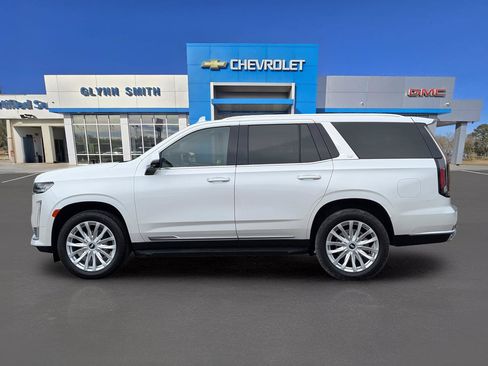 Used 2023 Cadillac Escalade Luxury AWD/4WD image 13
