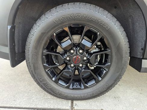 Used 2025 Nissan Armada PRO-4X w/ Pro-4X Premium Package image 9