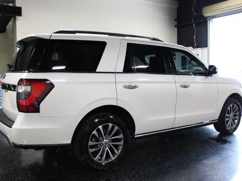 Used 2018 Ford Expedition Limited w/ Driver Assistance Package RWD image 3