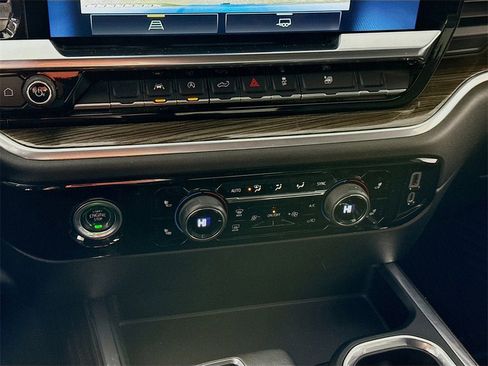 Used 2022 Chevrolet Silverado 1500 RST image 10