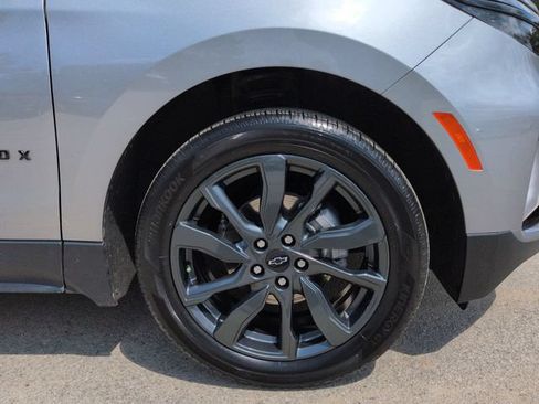 Used 2024 Chevrolet Equinox RS w/ RS Leather Package FWD image 12