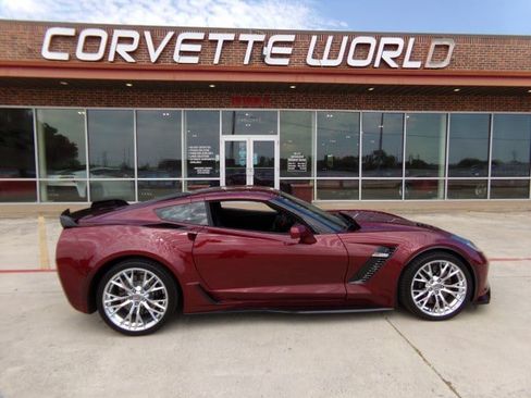 Used 2016 Chevrolet Corvette Z06 w/ 3LZ Preferred Equipment Group RWD image 4