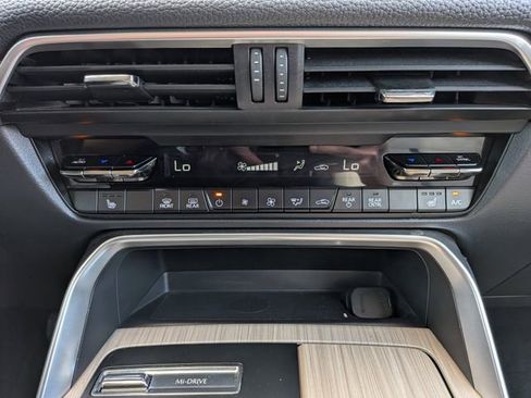 Certified 2024 MAZDA CX-90 3.3 Turbo w/ Preferred Plus image 23